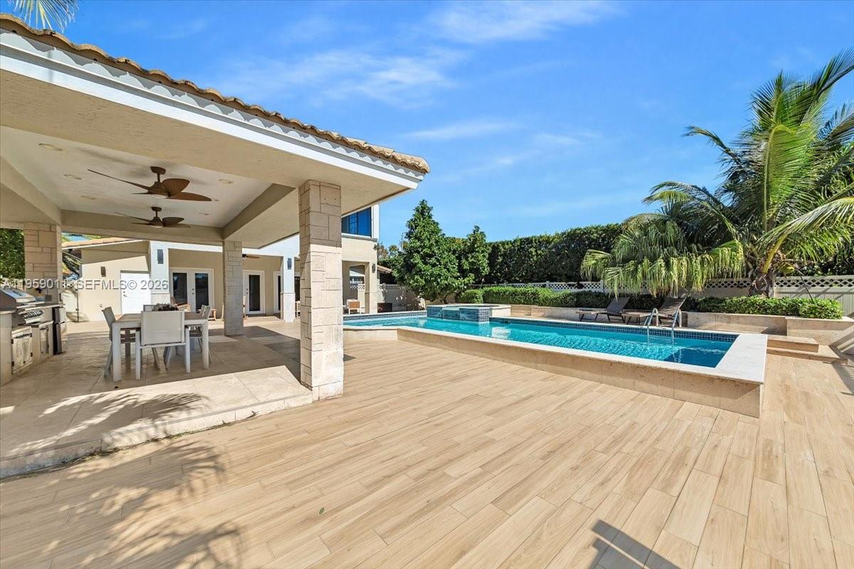 BISCAYNE POINT - Residential Lease