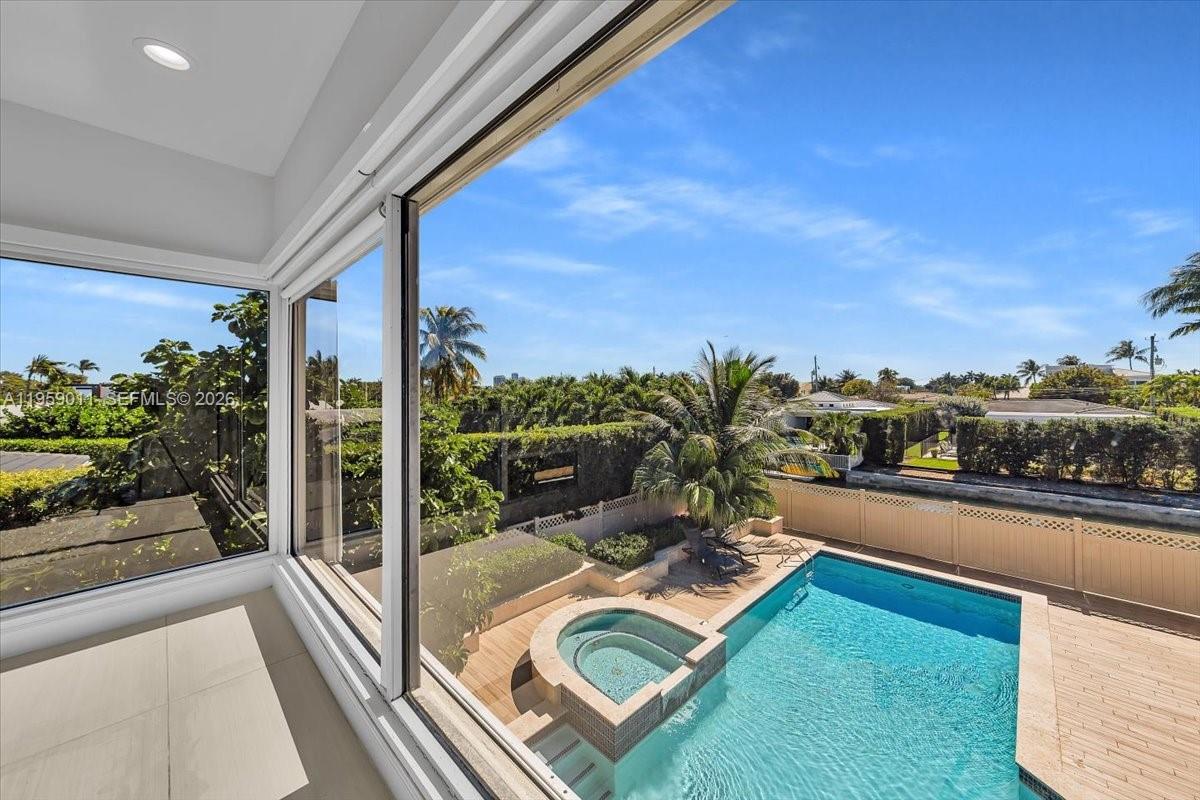 BISCAYNE POINT - Residential Lease