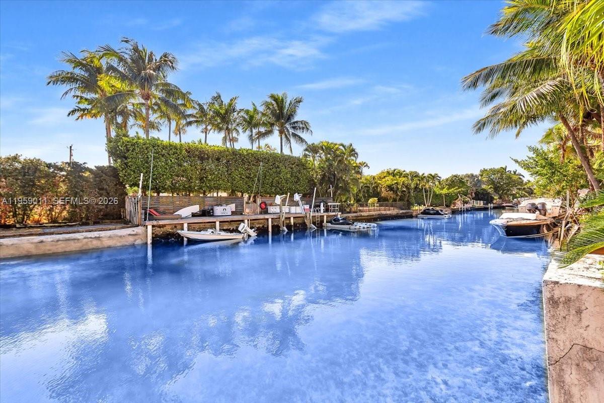 BISCAYNE POINT - Residential Lease