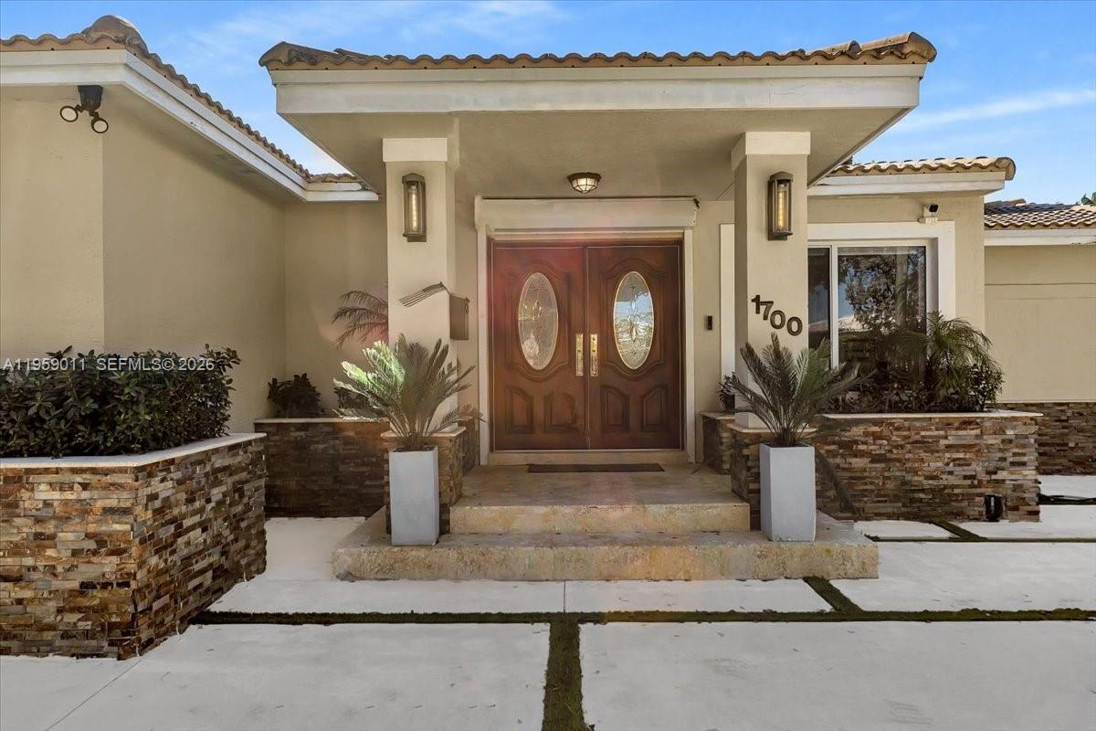 BISCAYNE POINT - Residential Lease