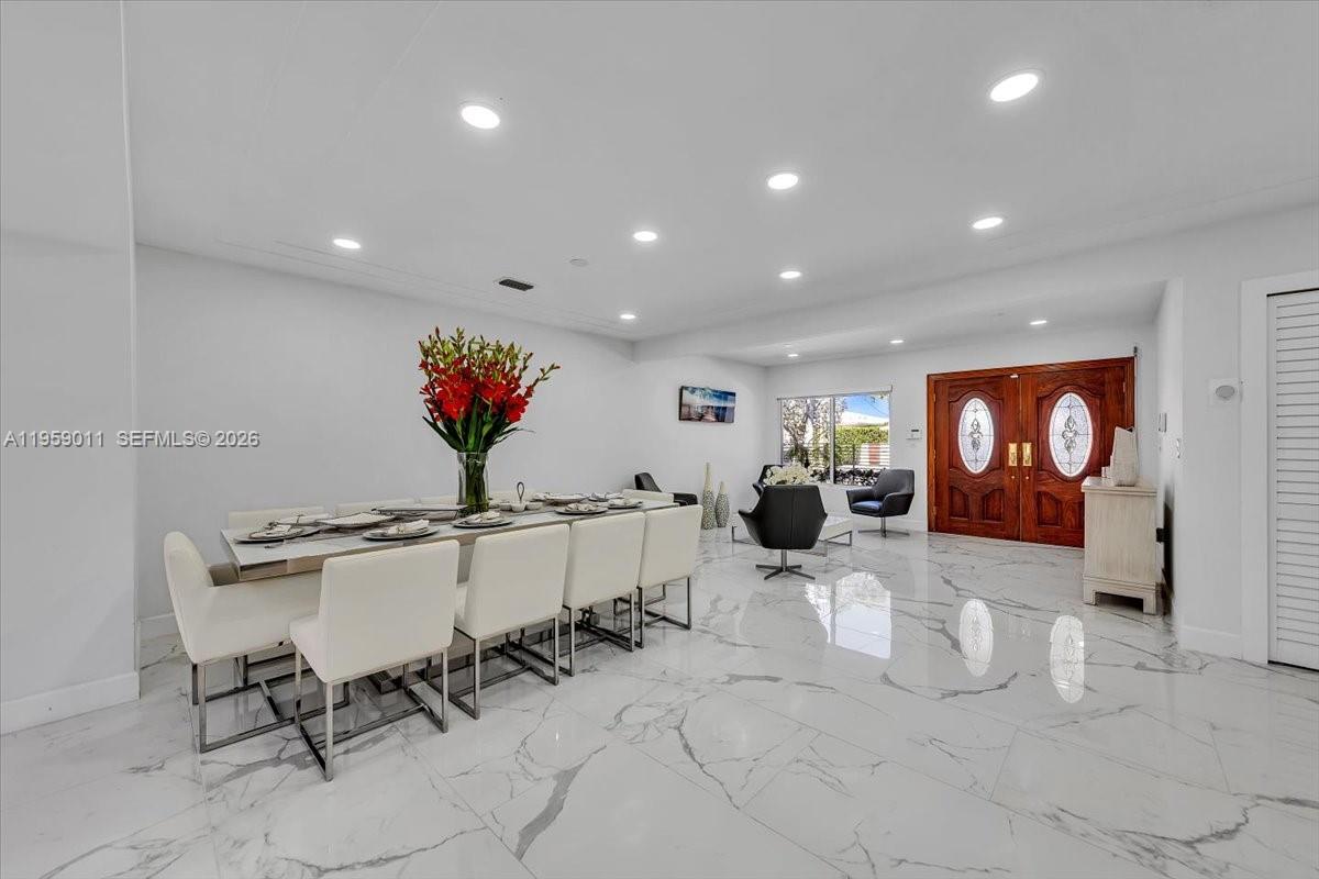 BISCAYNE POINT - Residential Lease