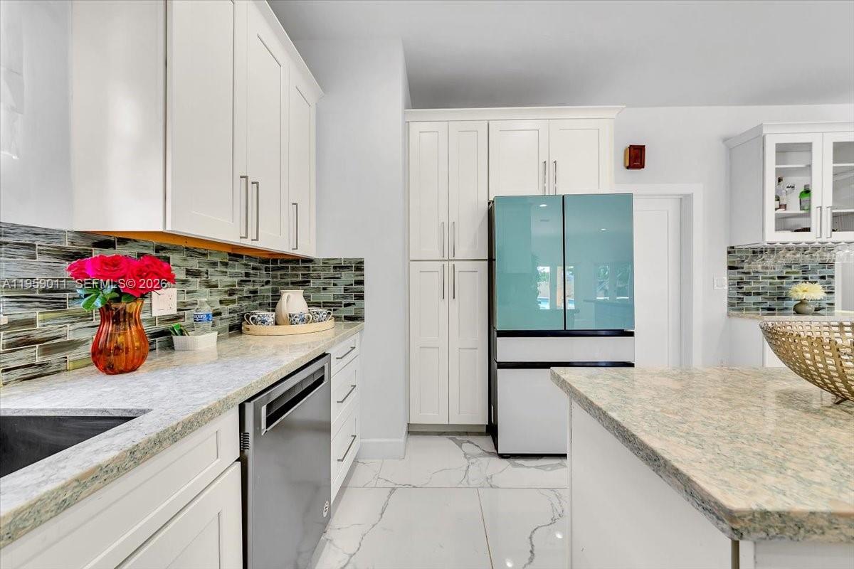 BISCAYNE POINT - Residential Lease