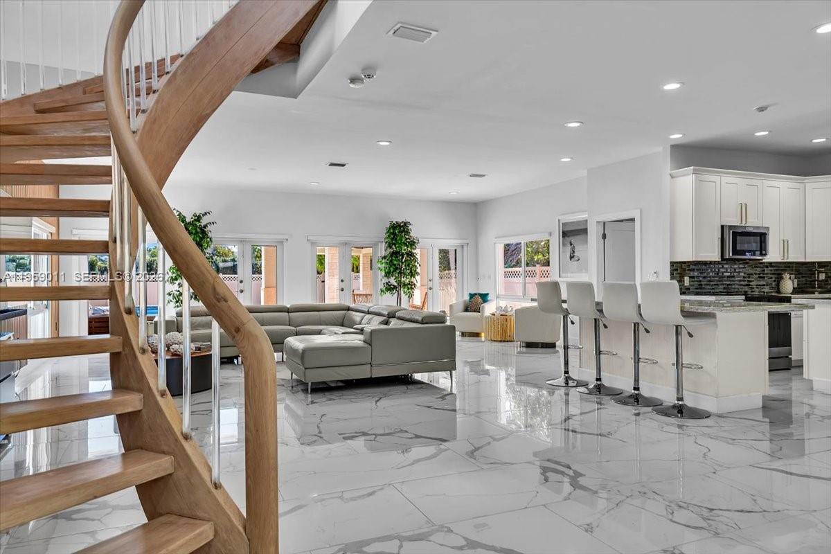 BISCAYNE POINT - Residential Lease