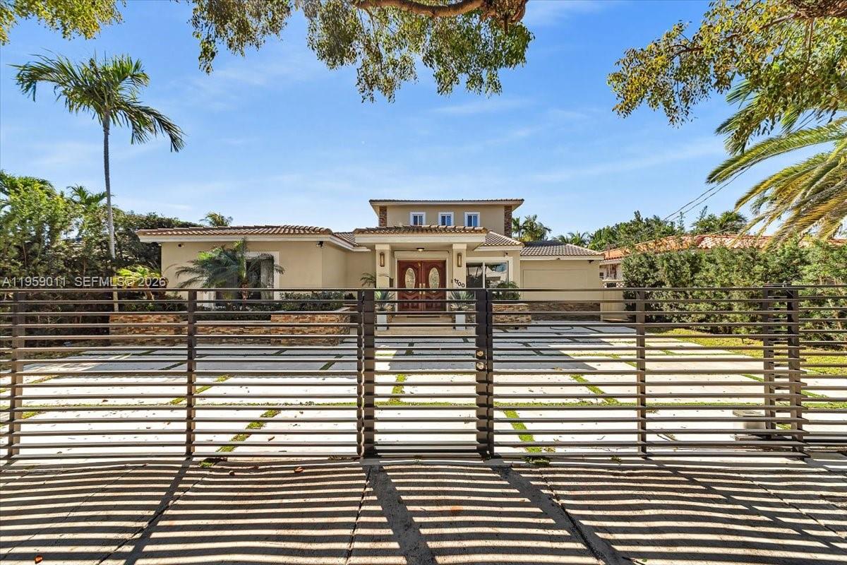 BISCAYNE POINT - Residential Lease