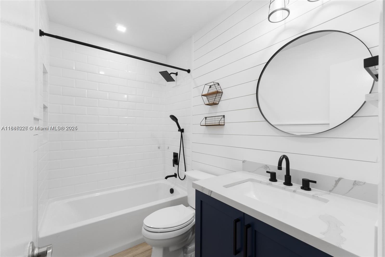 MIAMI LAKES - LAKE SANDRA - Residential Lease