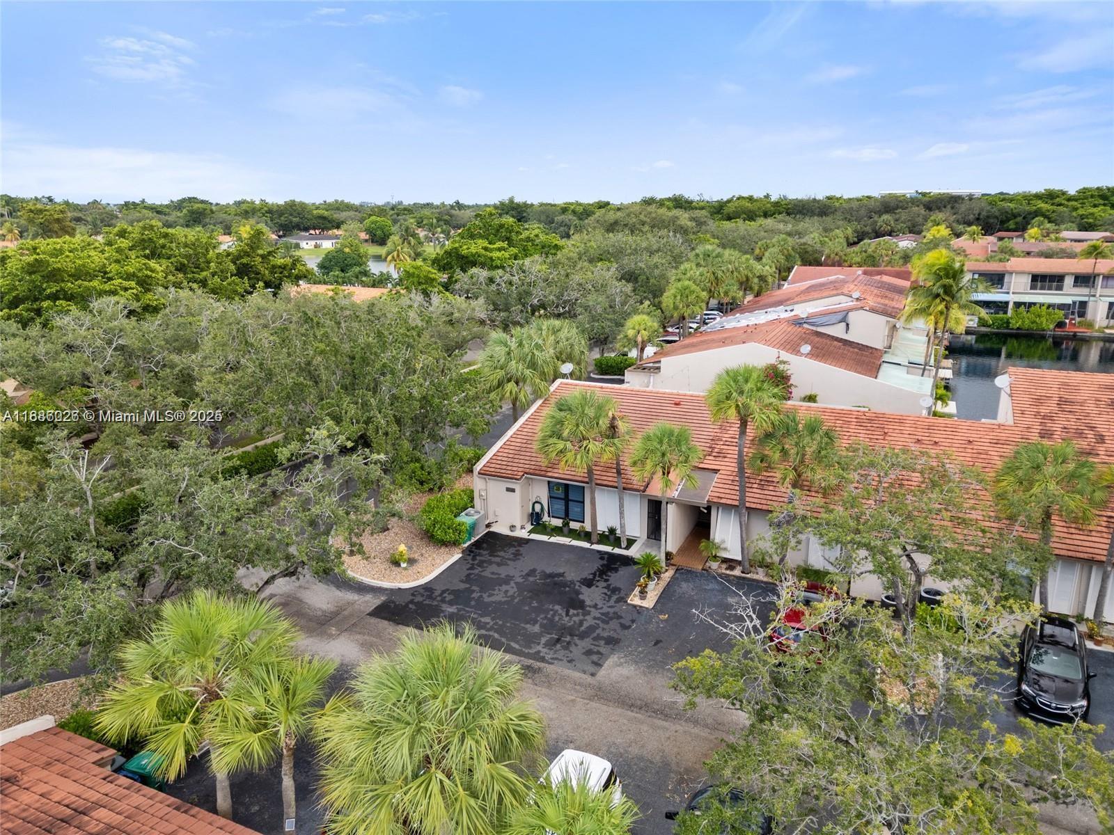MIAMI LAKES - LAKE SANDRA - Residential Lease