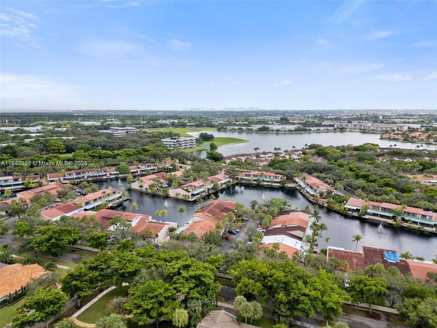 NO HOA APPROVAL REQUIRED, AVAILABLE FOR IMMEDIATE OCCUPANCY.REMODELED 3 BEDROOMS, 2 BATHROOMS ONE STORY TOWNHOUSE. SOME OF THE FEATURES ARE: REMODELED KITCHEN AND BATHROOMS, LARGE DRIVEWAY, OPEN FLOOR PLAN, TILE THROUGHOUT, SPACIOUS BACKYARD AND WASHER/DRYER INSIDE THE UNIT. A MUST SEE