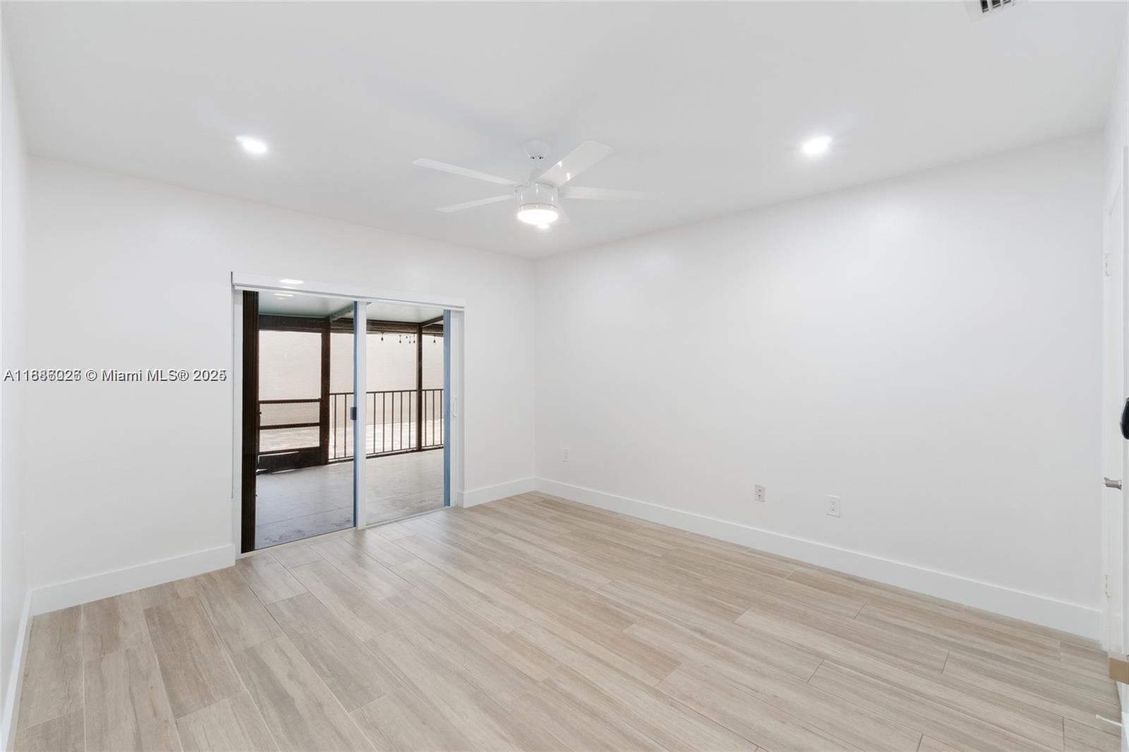 MIAMI LAKES - LAKE SANDRA - Residential Lease
