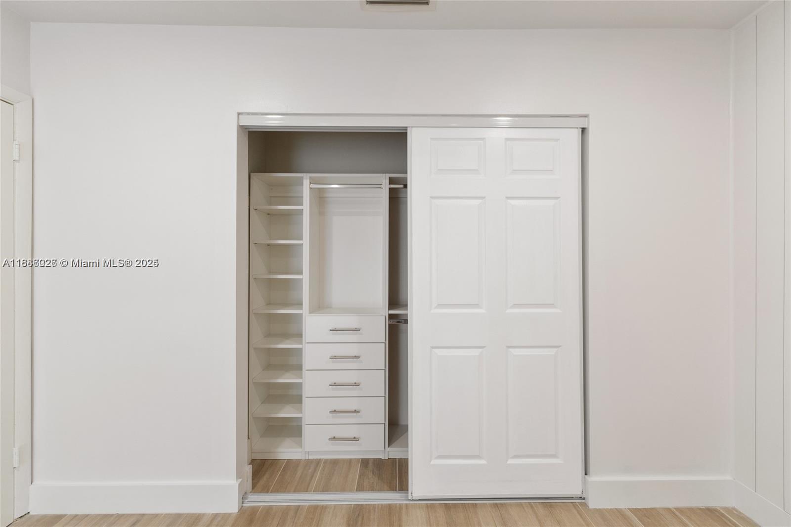 MIAMI LAKES - LAKE SANDRA - Residential Lease