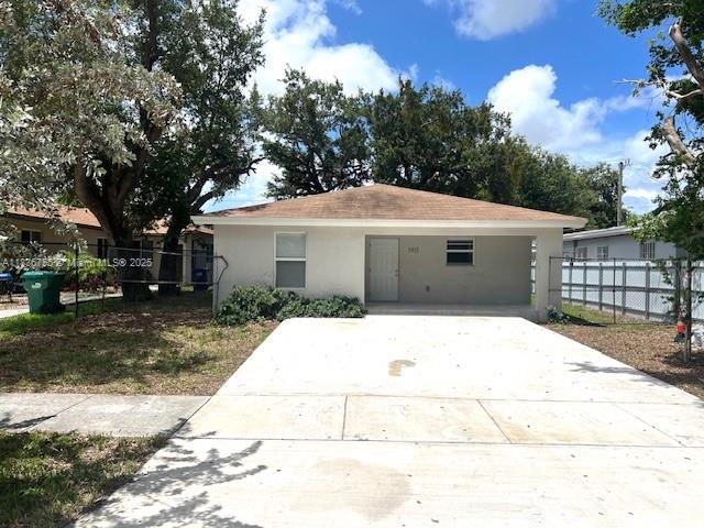 1911 NW 95th Ter