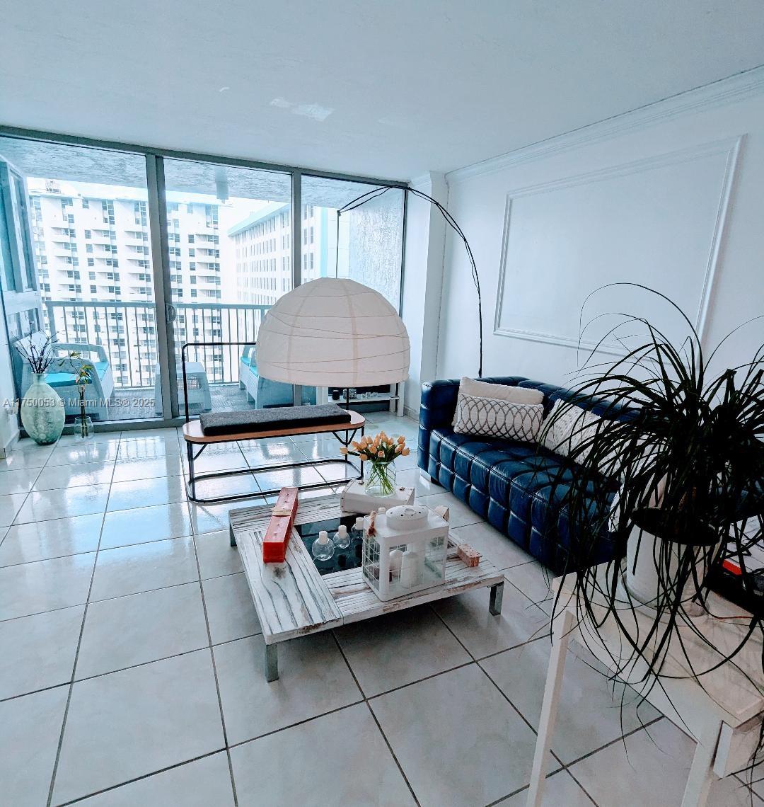MIRASOL OCEAN TOWERS COND - Residential
