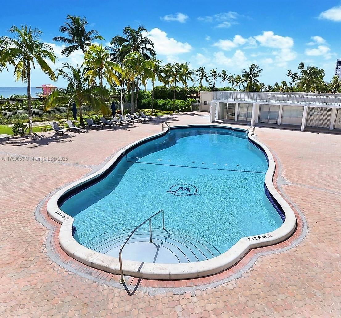 MIRASOL OCEAN TOWERS COND - Residential