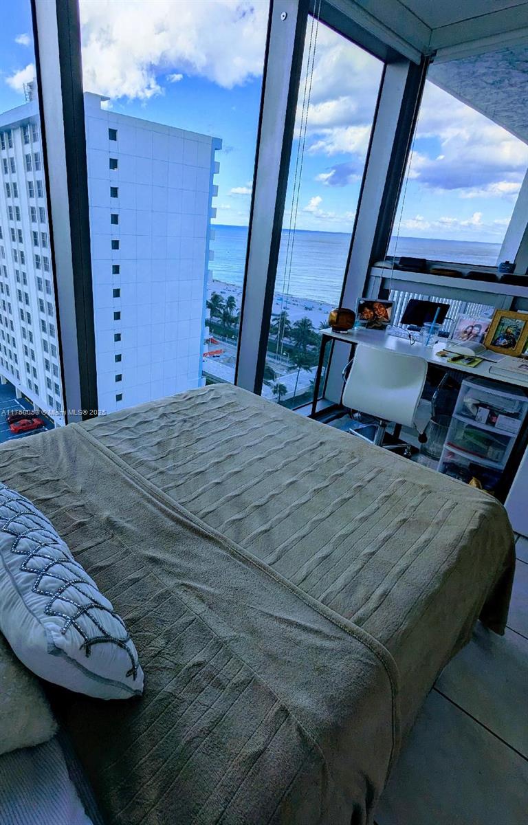 MIRASOL OCEAN TOWERS COND - Residential