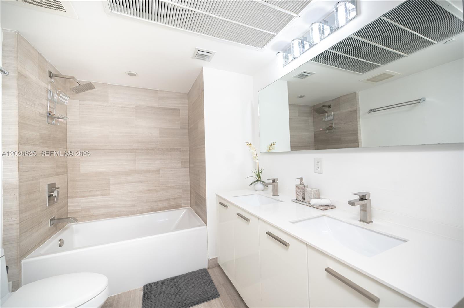 BRICKELLHOUSE CONDO - Residential