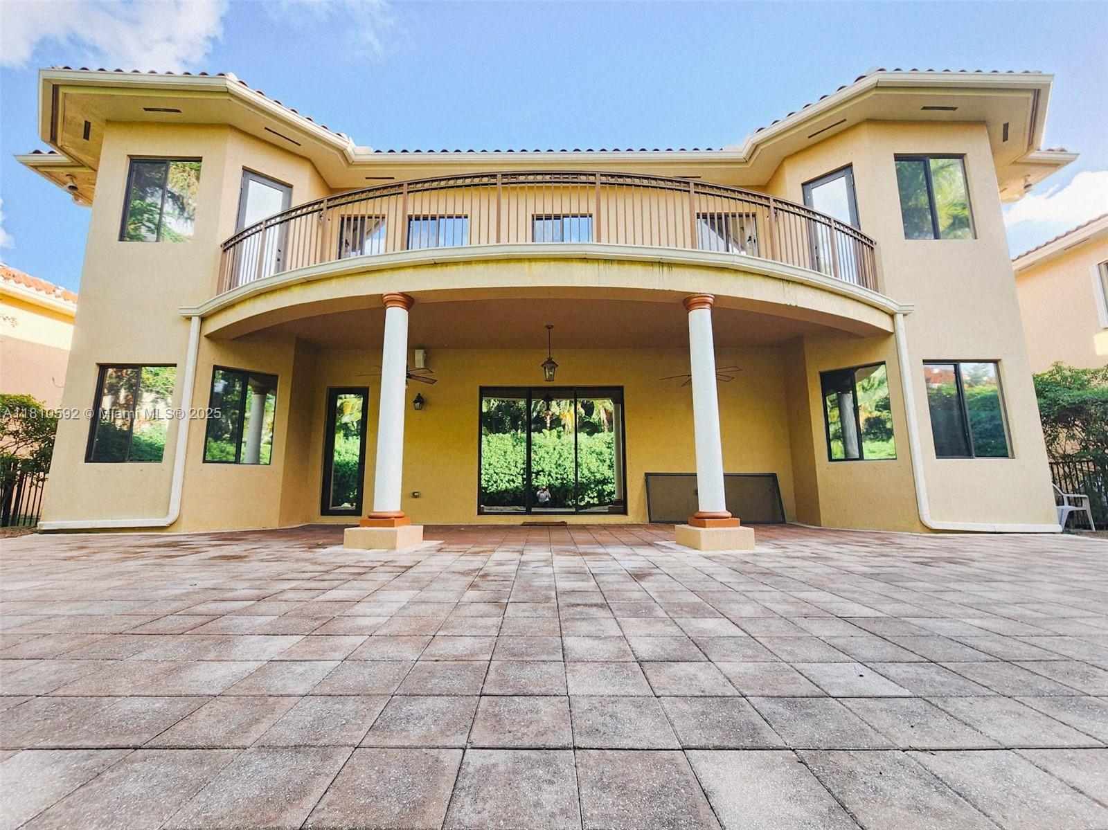 7839 Sw 195th Ter, Cutler Bay, Miami-Dade County, Florida - 5 Bedrooms  
4 Bathrooms - 