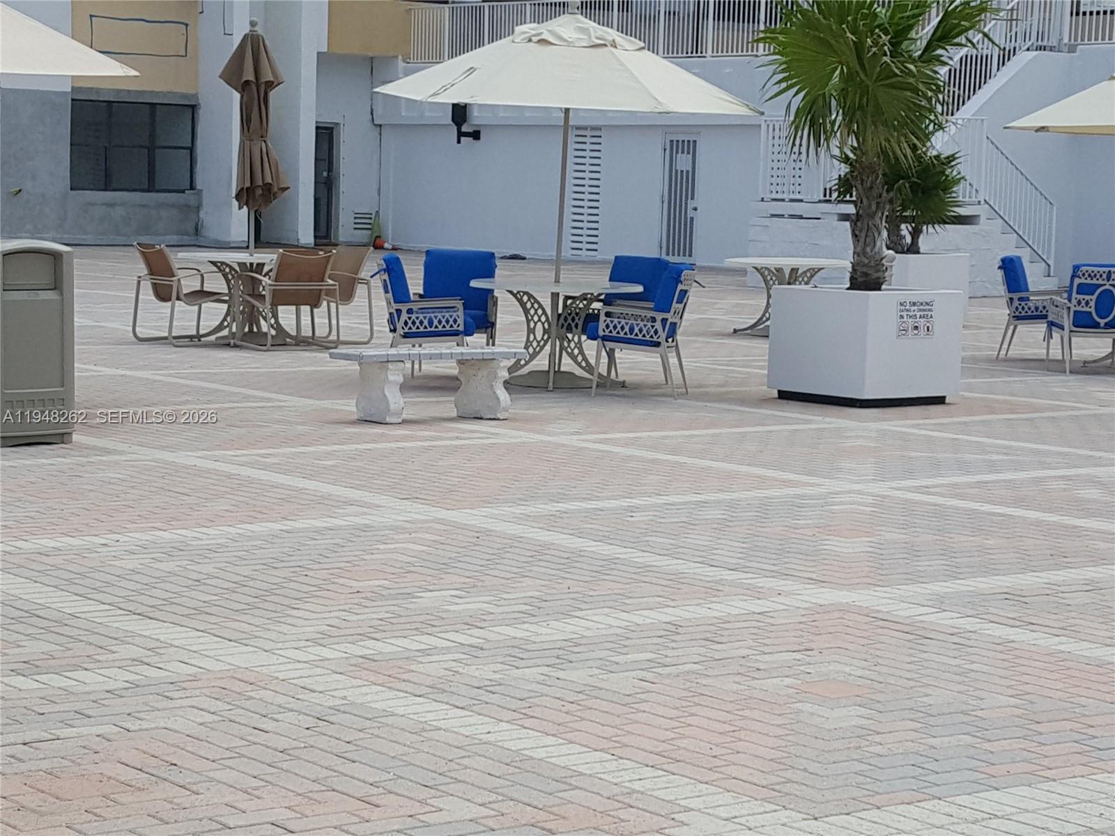 QUADOMAIN TOWER I AND IV - Residential