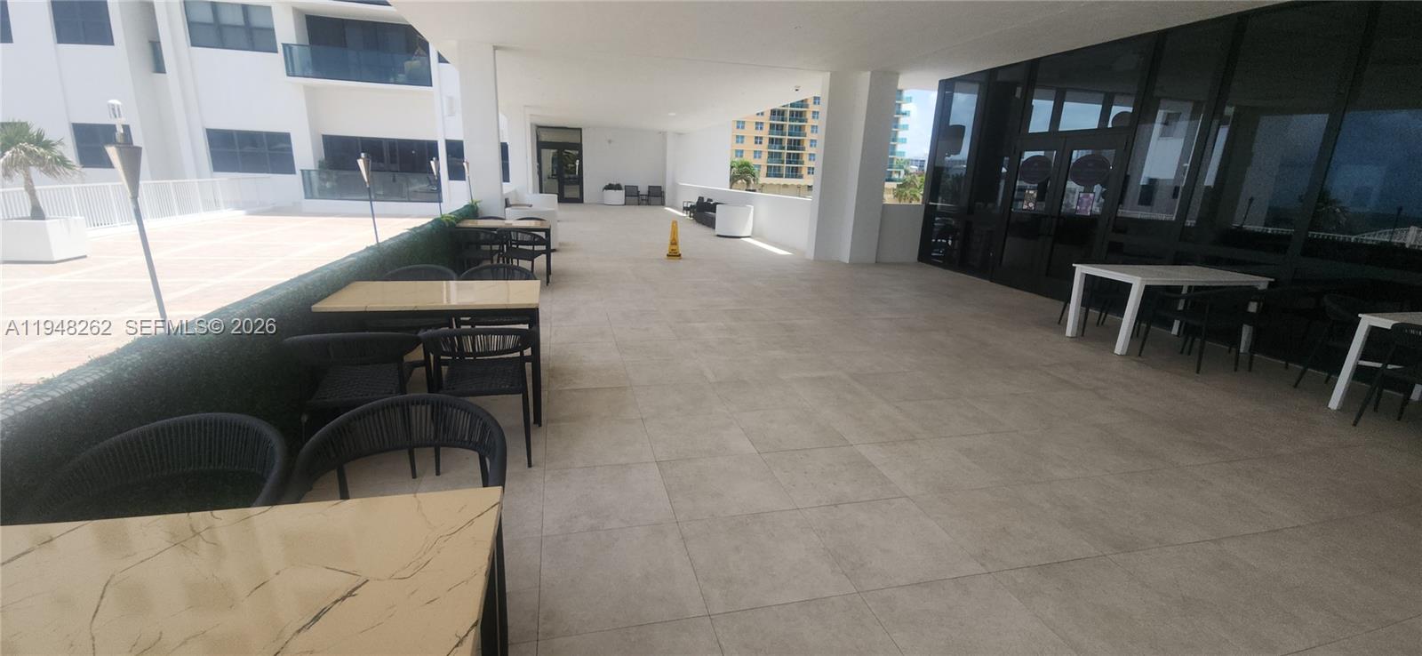 QUADOMAIN TOWER I AND IV - Residential