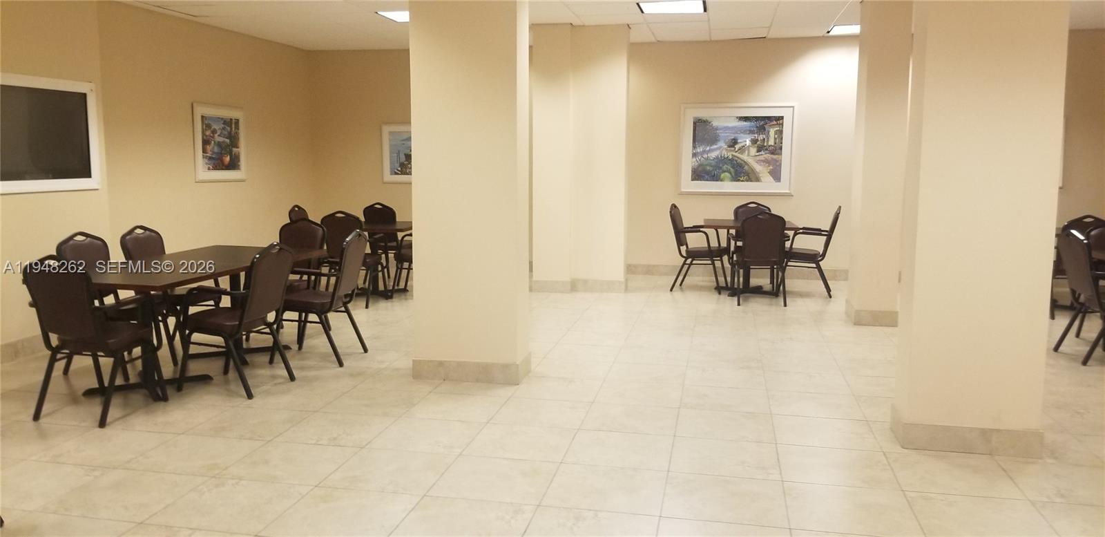 QUADOMAIN TOWER I AND IV - Residential