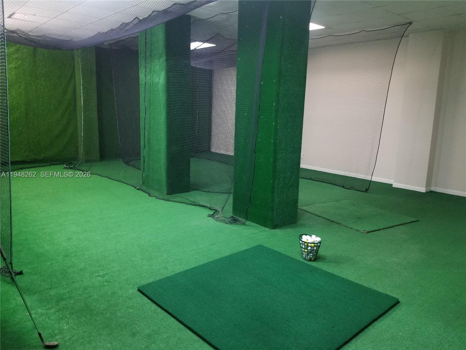 QUADOMAIN TOWER I AND IV - Residential