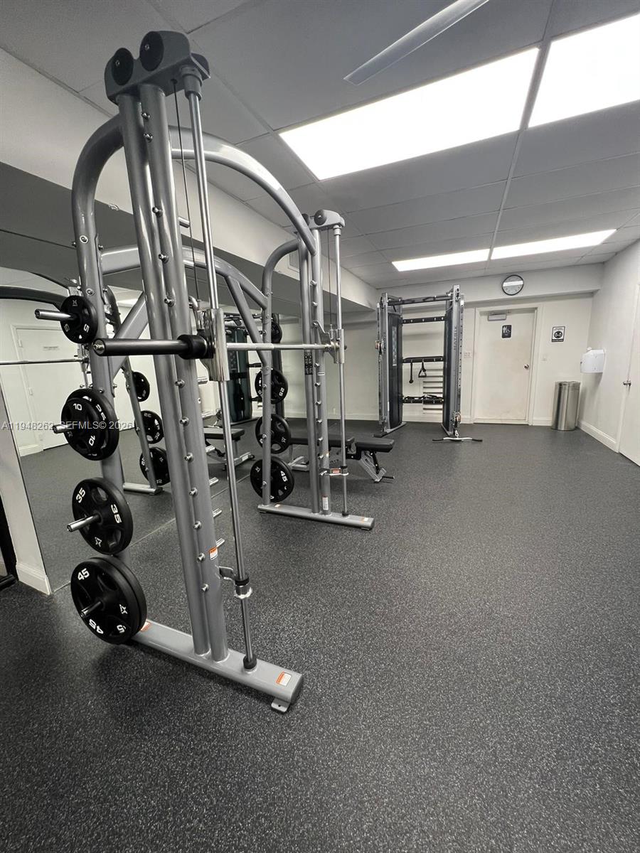 QUADOMAIN TOWER I AND IV - Residential