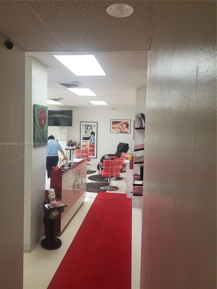 QUADOMAIN TOWER I AND IV - Residential