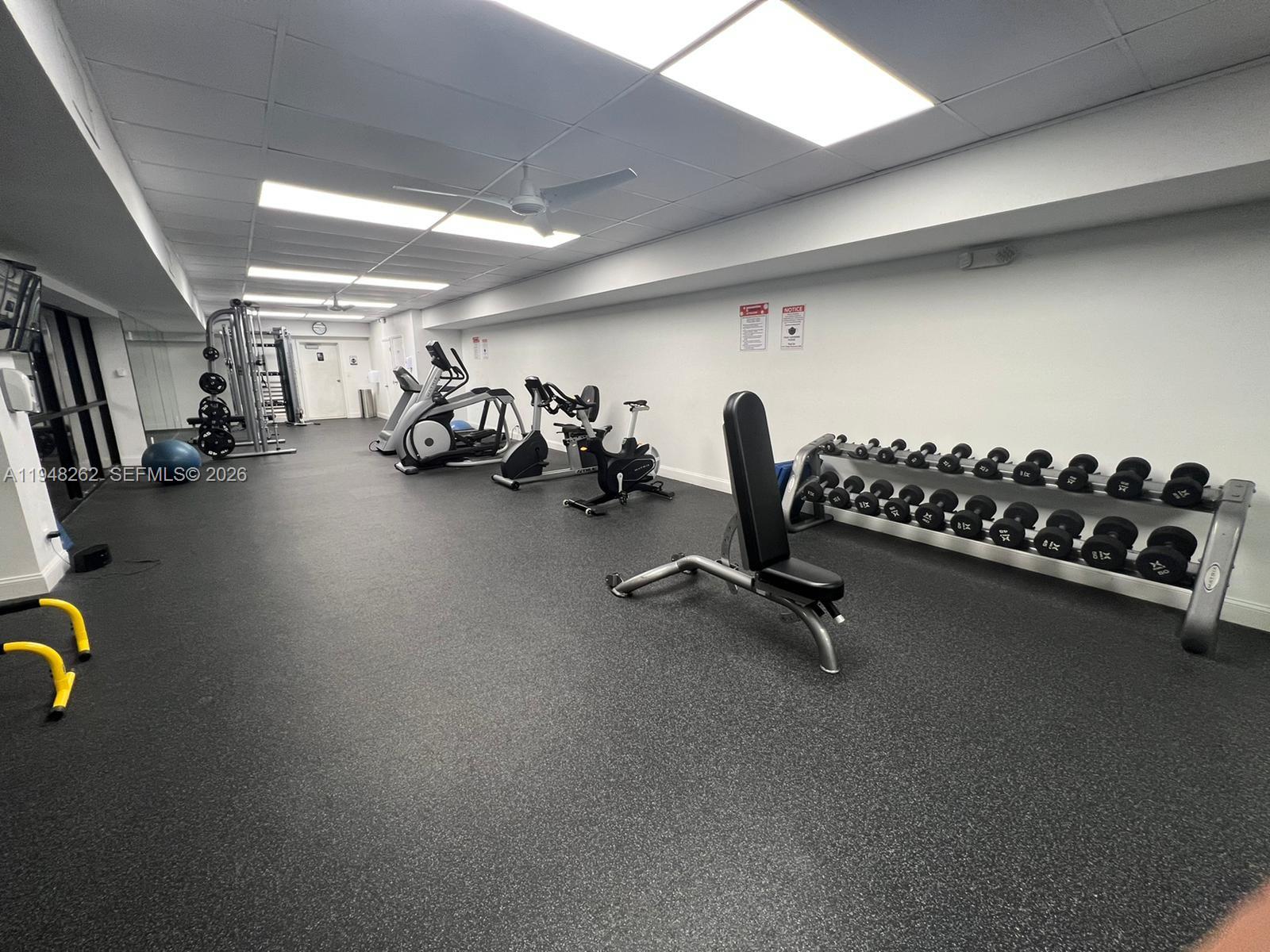 QUADOMAIN TOWER I AND IV - Residential