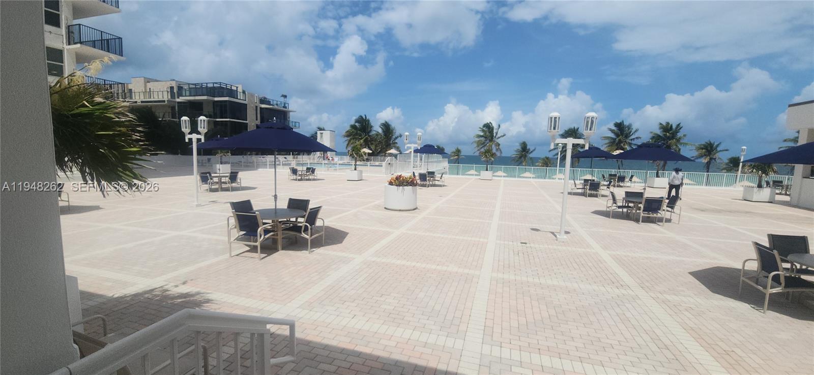 QUADOMAIN TOWER I AND IV - Residential