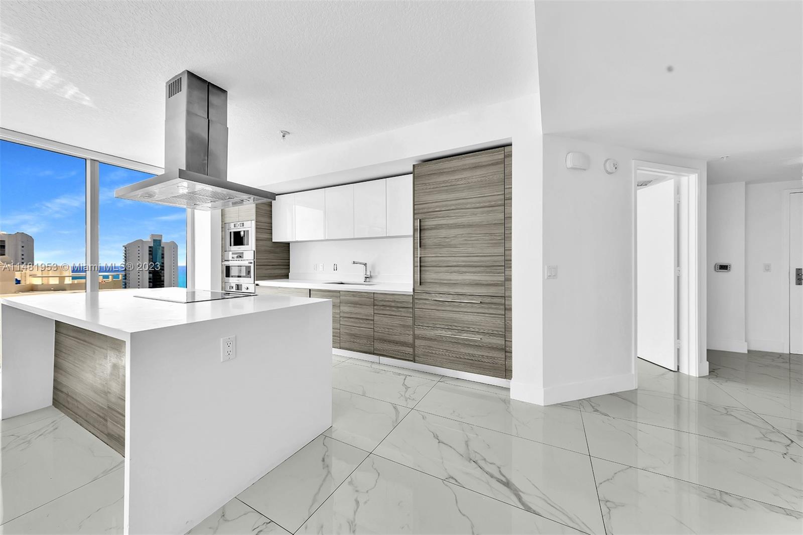 PARQUE TOWERS CONDO - Residential Lease