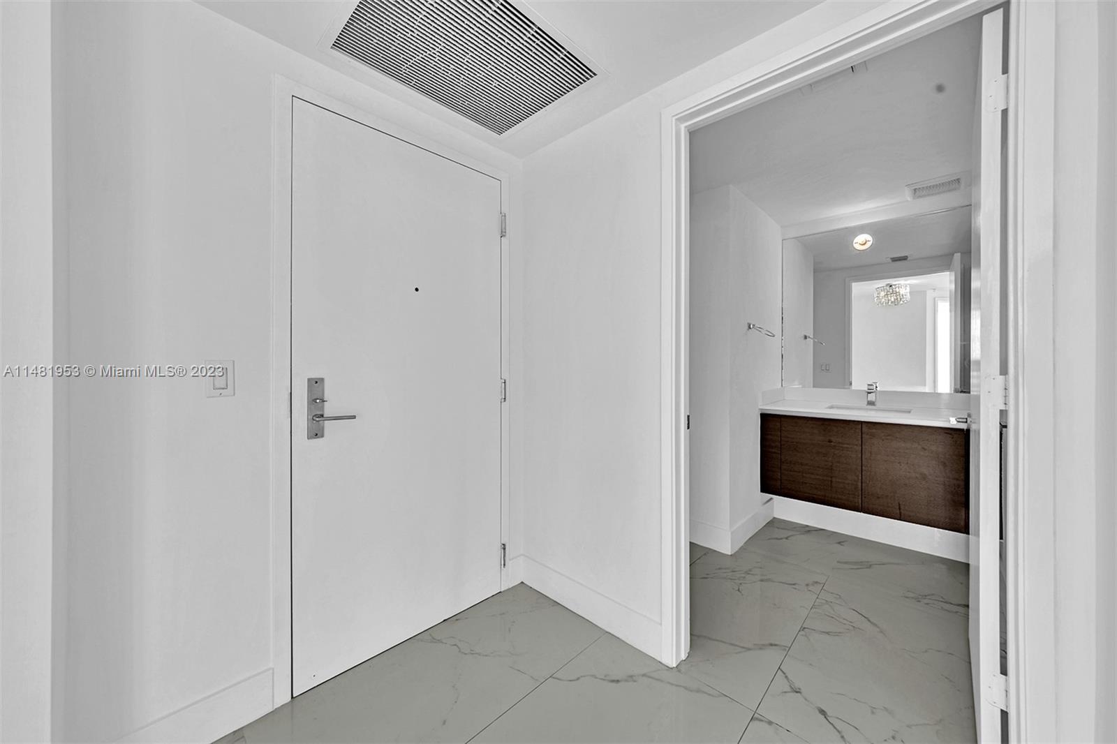 PARQUE TOWERS CONDO - Residential Lease