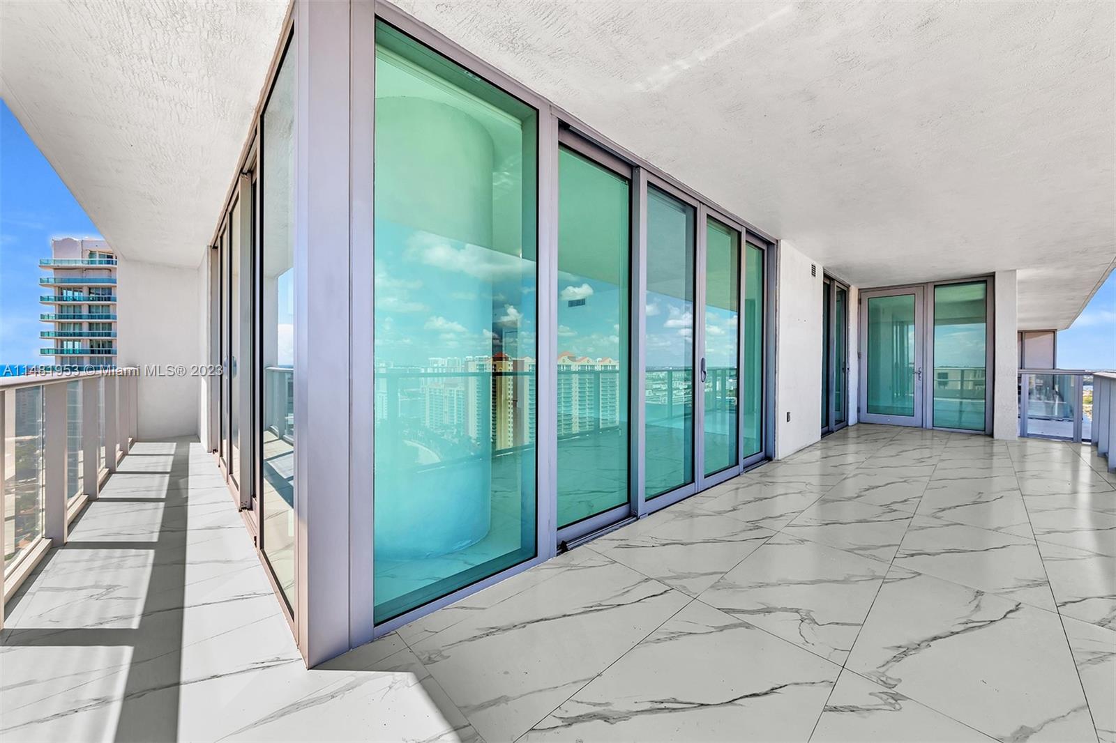 PARQUE TOWERS CONDO - Residential Lease