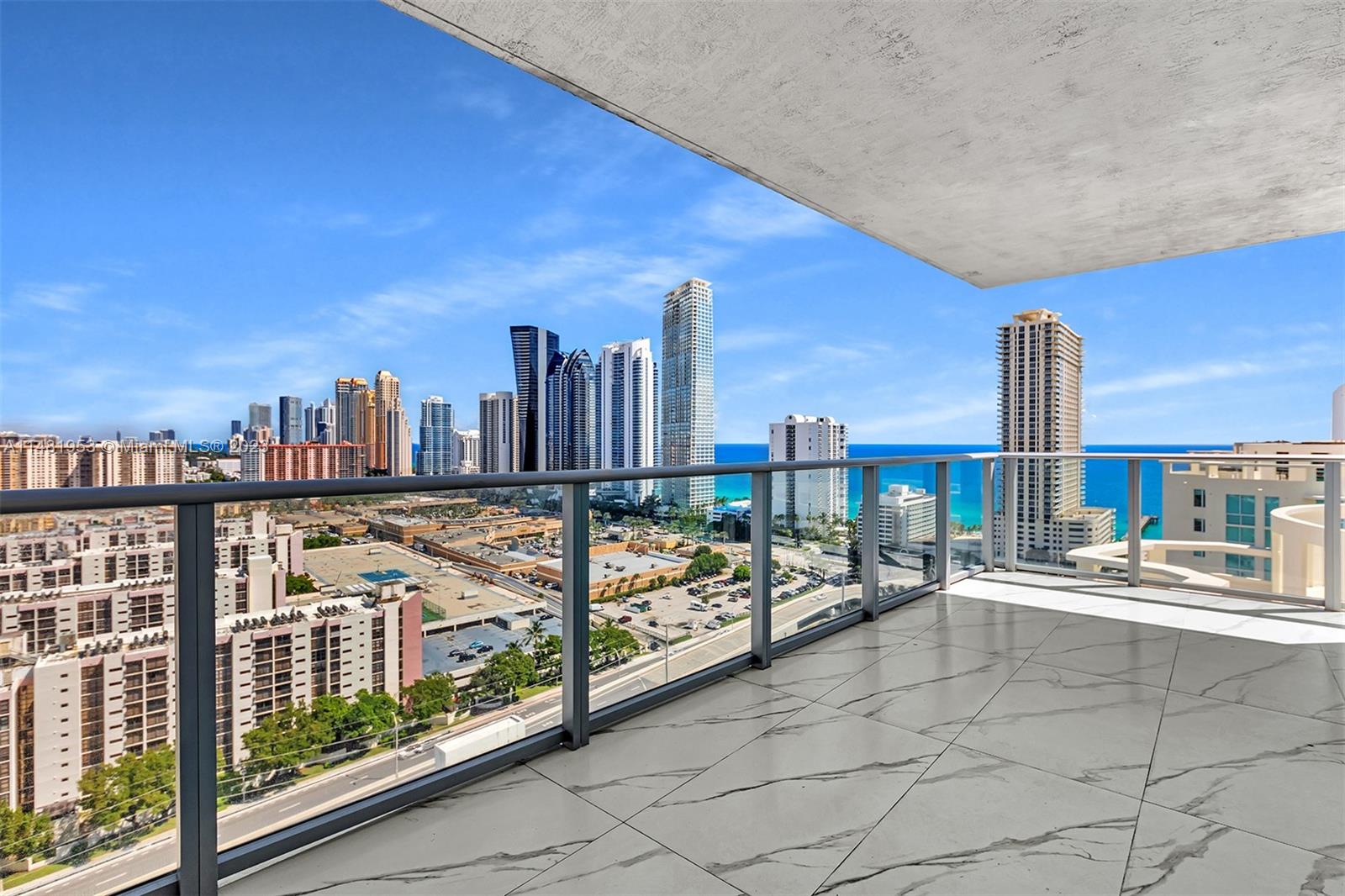 PARQUE TOWERS CONDO - Residential Lease