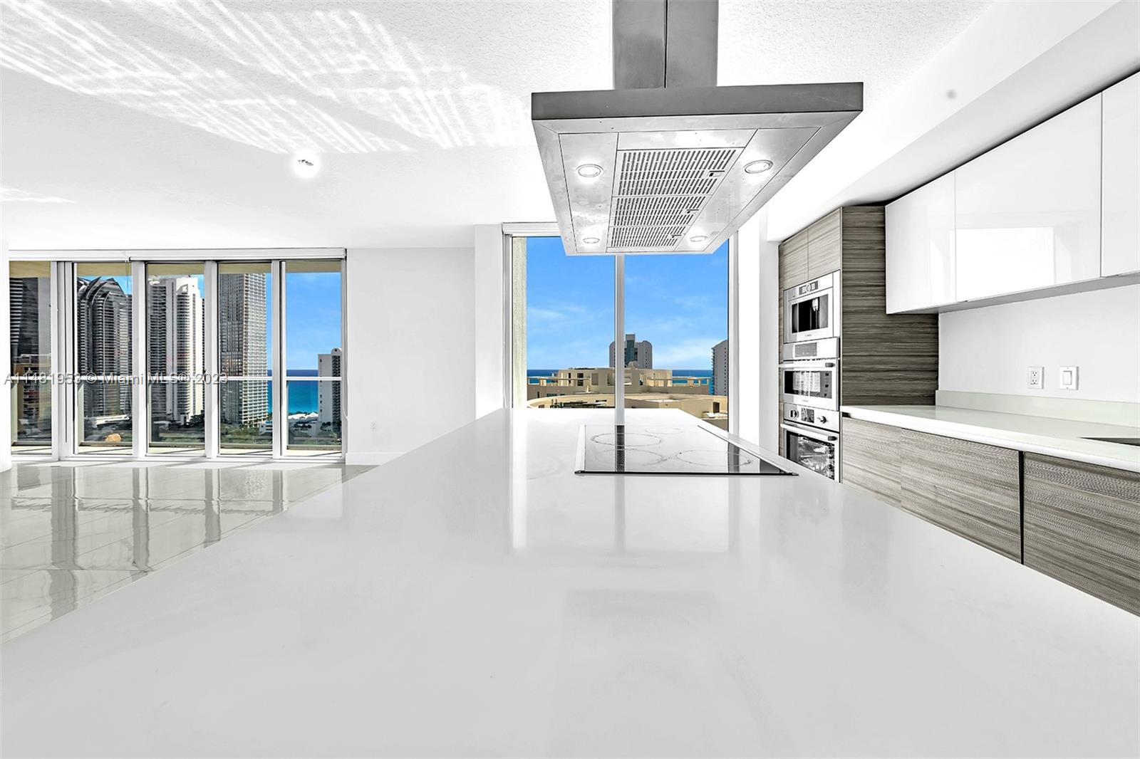 PARQUE TOWERS CONDO - Residential Lease