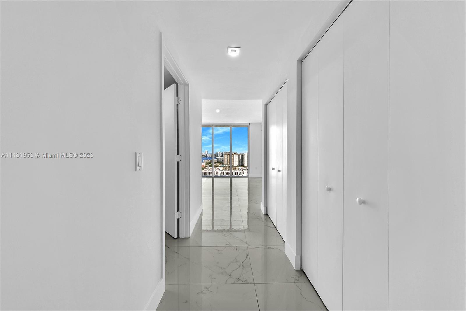 PARQUE TOWERS CONDO - Residential Lease