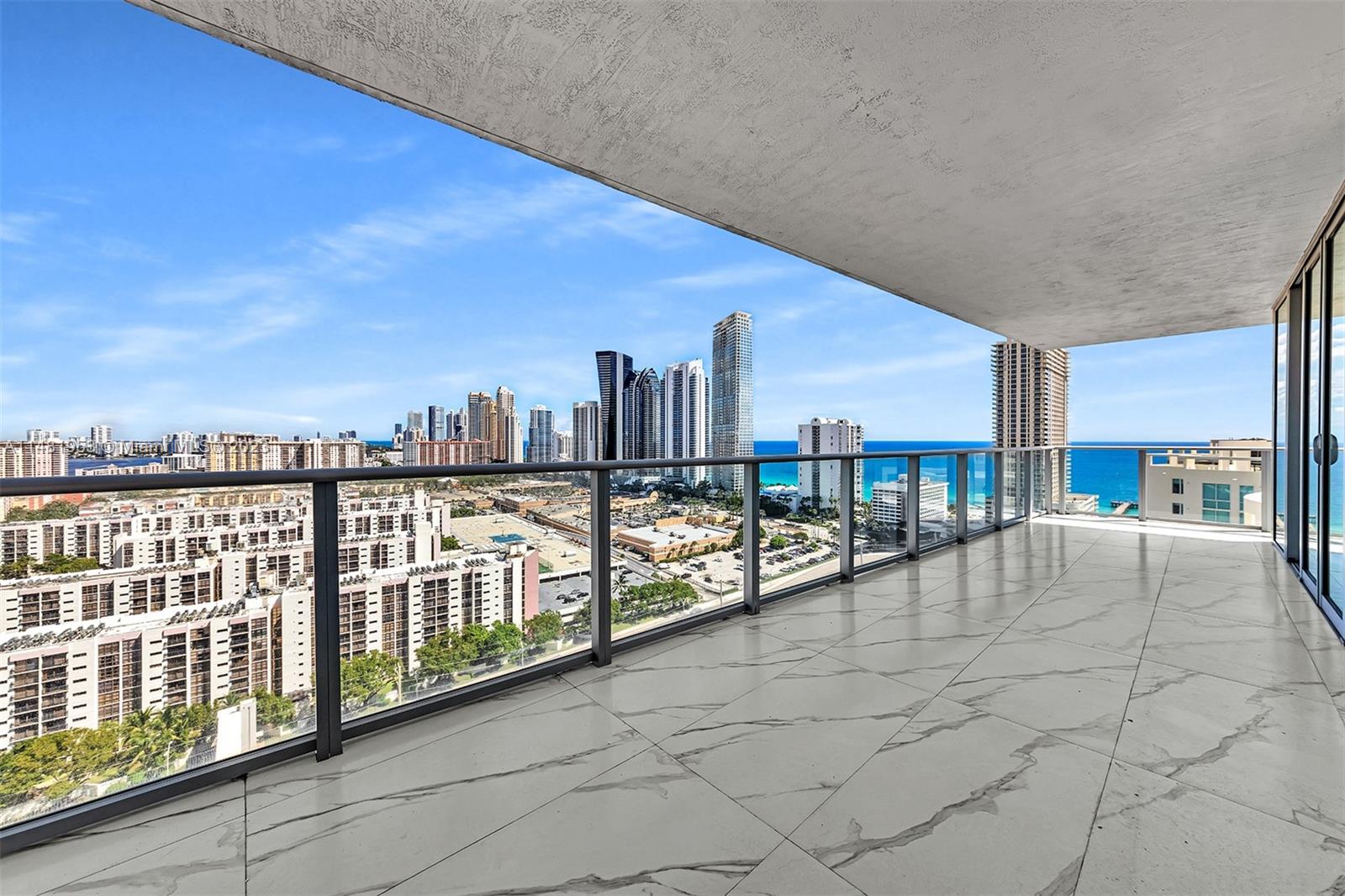 PARQUE TOWERS CONDO - Residential Lease