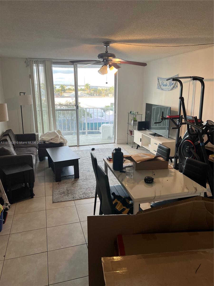 486 NW 165th St Rd B503