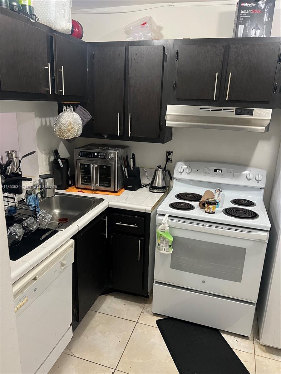 486 NW 165th St Rd B503