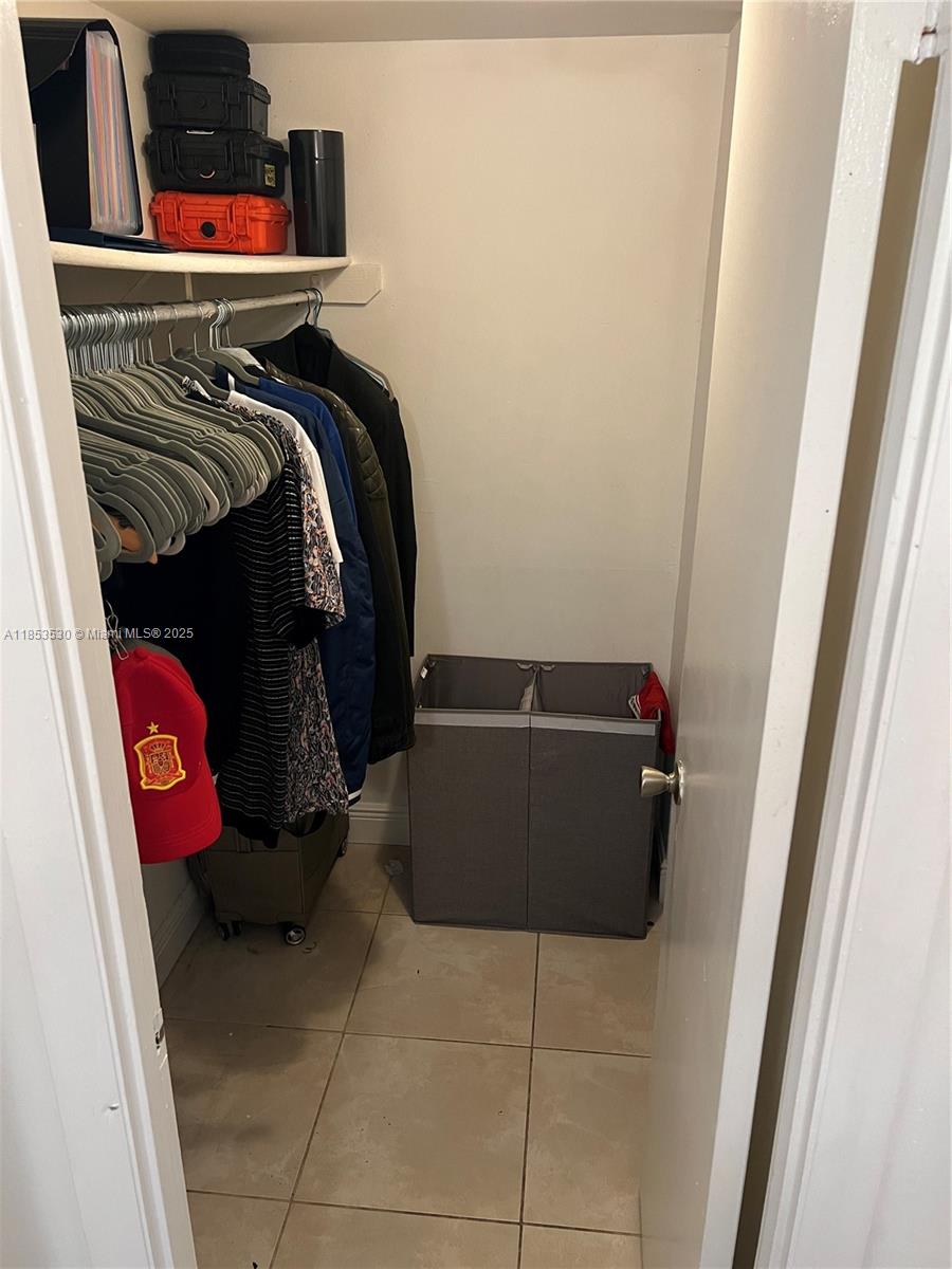 MONTECARLO CONDO - Residential