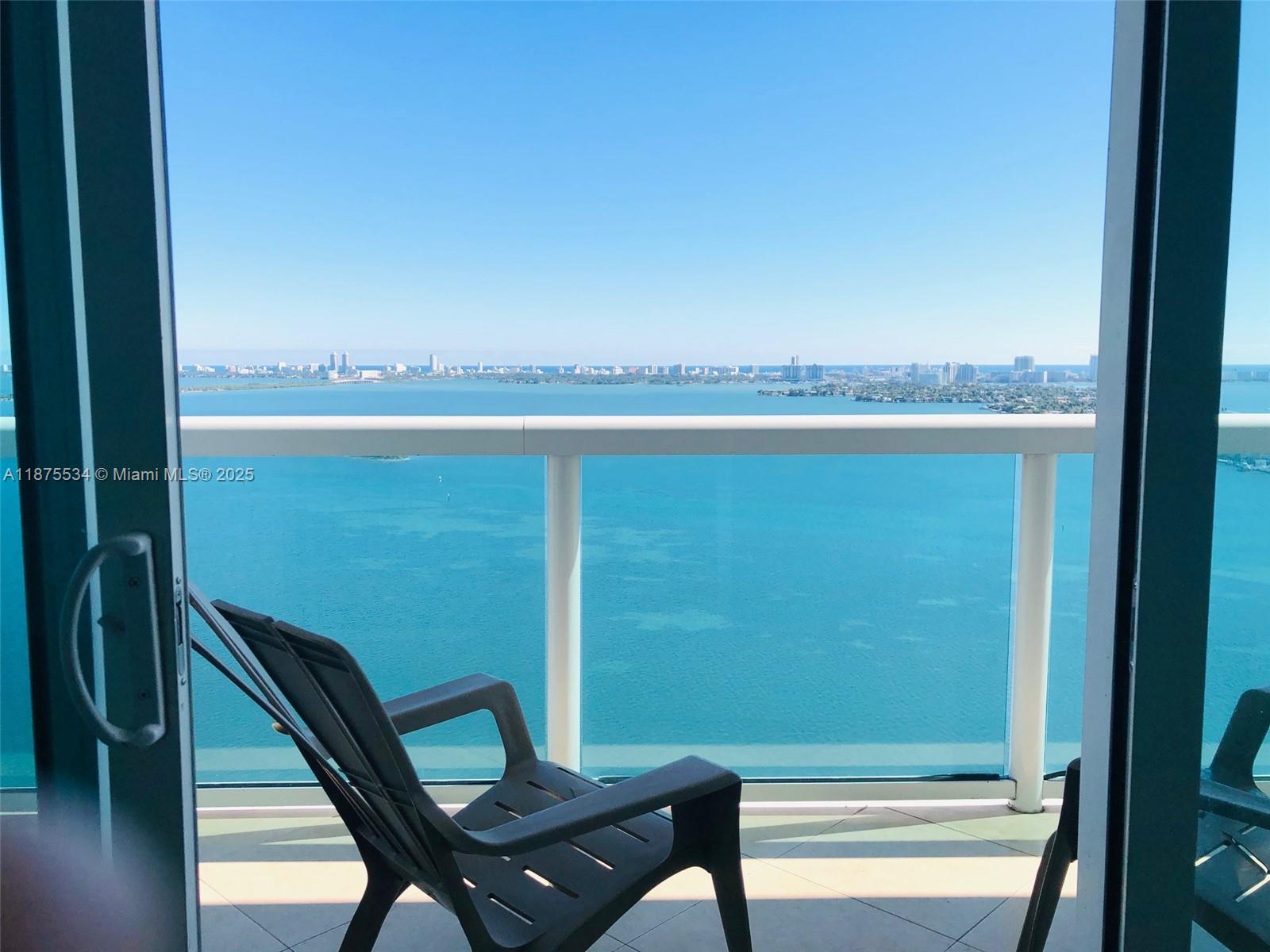BEAUTIFUL DIRECT EAST BAY & OCEAN VIEWS FROM THE 32TH FLOOR. OPEN KITCHEN. SPLIT BEDROOMS. FLOOR TO CEILING WINDOWS IN LIV/DIN AREA & BOTH BEDROOMS. CERAMIC & MARBLE FLOOR. 1222 OF AC SPACE + 252 SQFT TERRACE. CABLE, INTERNET & 1 PARKING INCLUDED IN RENT. FULL AMENITIES BUILDING. WALK TO PARK, CAFES, NIGHTLIFE, PUBLIX, BANKS & SO MUCH MORE. 5 MINUTES TO ALL THAT IS HAPPENING IN NEW URBAN MIAMI INCLUDING SOUTH BEACH, DOWNTOWN, BRICKELL, AAA, PERFORMING ARTS CENTER, THE PORT AND HEALTH DISTRICT .EASY ACCESS TO ALL MAJOR HIGHWAYS. VERY EASY TO SHOW.
