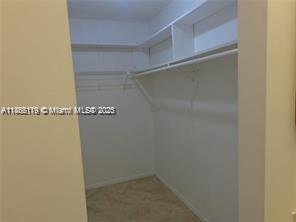 LAUDERDALE OAKS CONDO I - Residential Lease