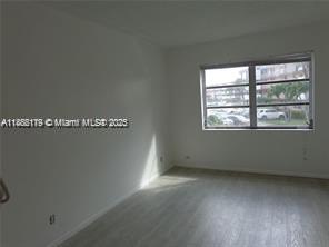 LAUDERDALE OAKS CONDO I - Residential Lease