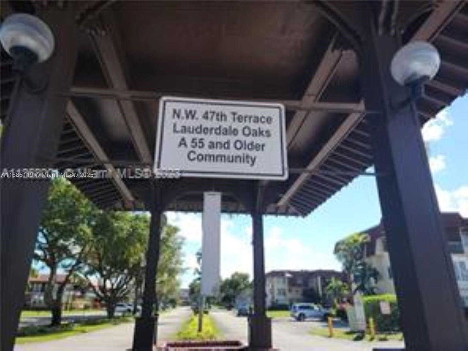 Live the Florida lifestyle! Beautifully upgraded 1BR/1.5BA condo in Lauderdale Oaks (55+). Brand new kitchen & appliances, modern shower, and stylish floors throughout. Relax in 2 heated pools, stay active in the gym, or enjoy billiards & shuffleboard. Just minutes to beaches, shopping & dining. Move-in November 20, 2025!