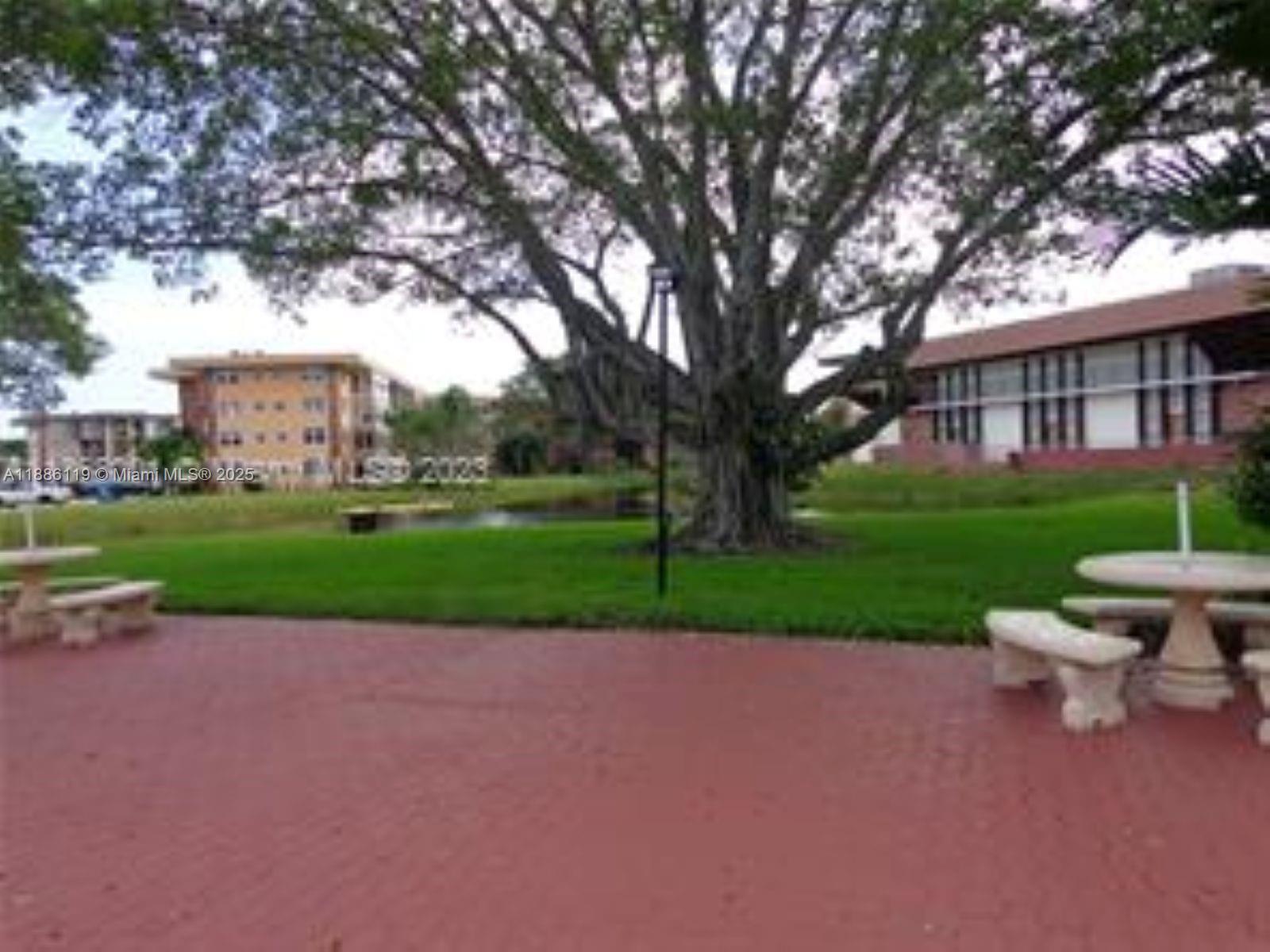 LAUDERDALE OAKS CONDO I - Residential Lease