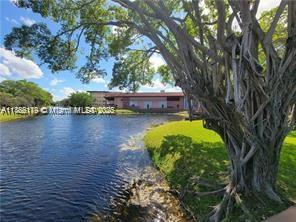 LAUDERDALE OAKS CONDO I - Residential Lease