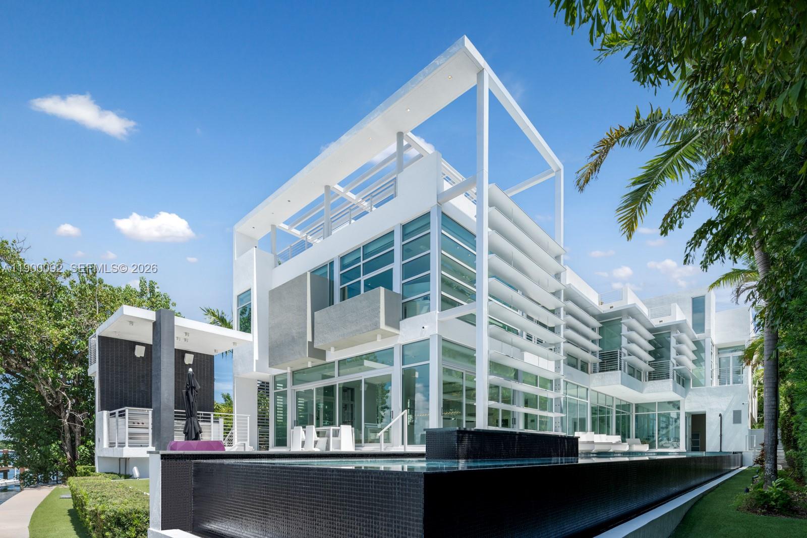 HIBISCUS ISLAND - Residential