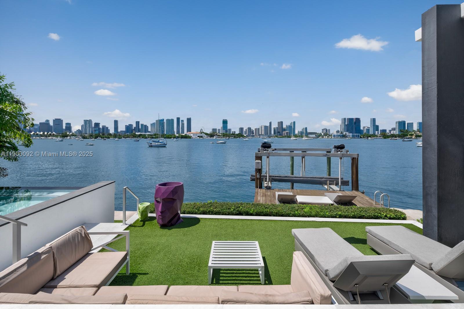 HIBISCUS ISLAND - Residential