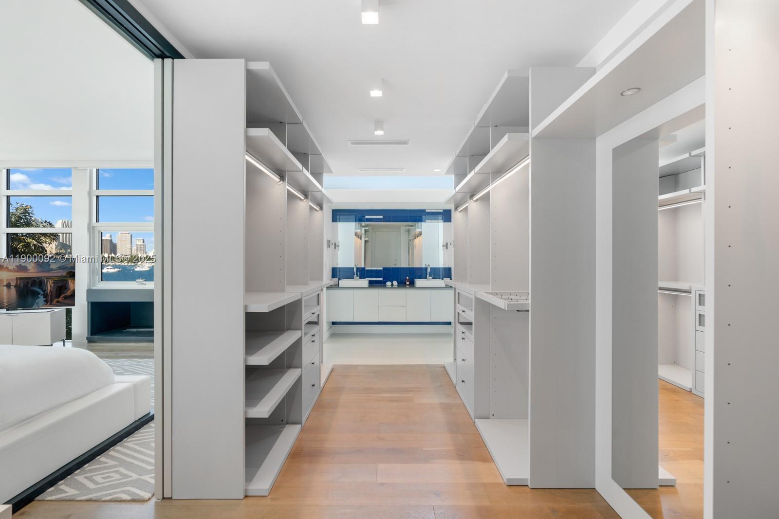 HIBISCUS ISLAND - Residential