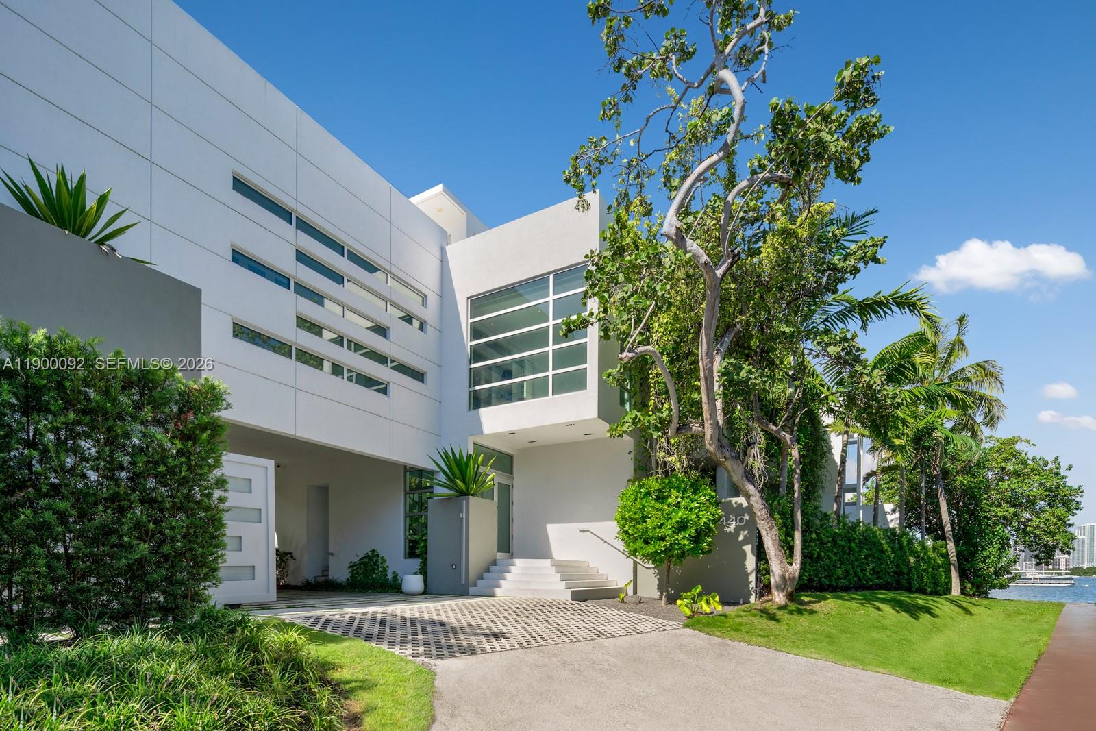 HIBISCUS ISLAND - Residential