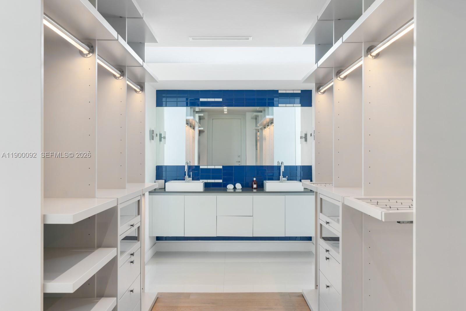 HIBISCUS ISLAND - Residential