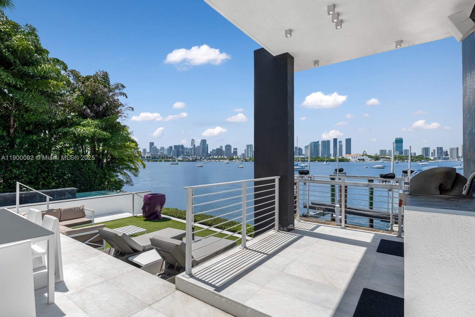 HIBISCUS ISLAND - Residential