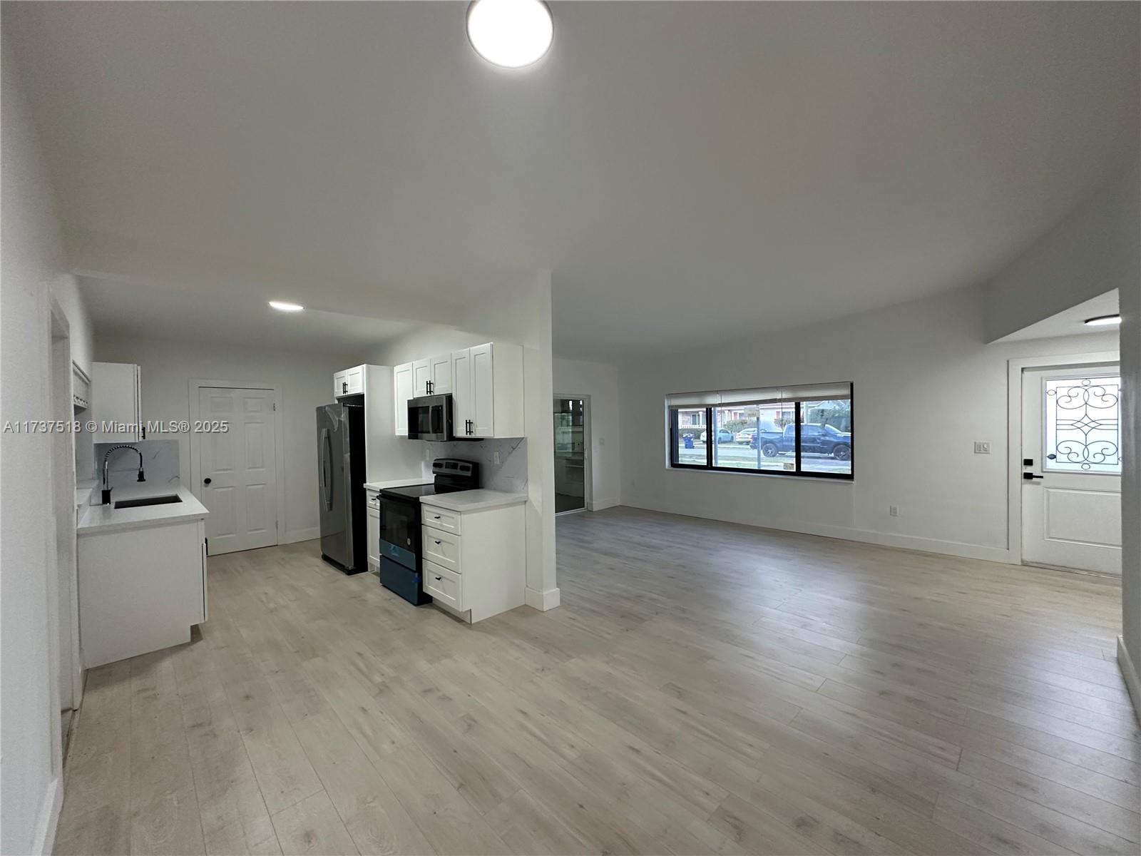 CRAVERO CLOVERLEAF ESTATE - Residential